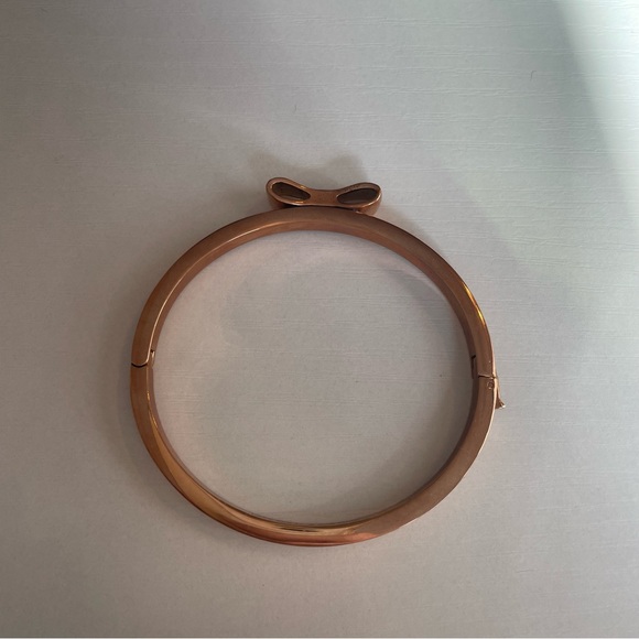 Kate Spade ♠️ Rose Gold Bow Bracelet - Picture 3 of 8